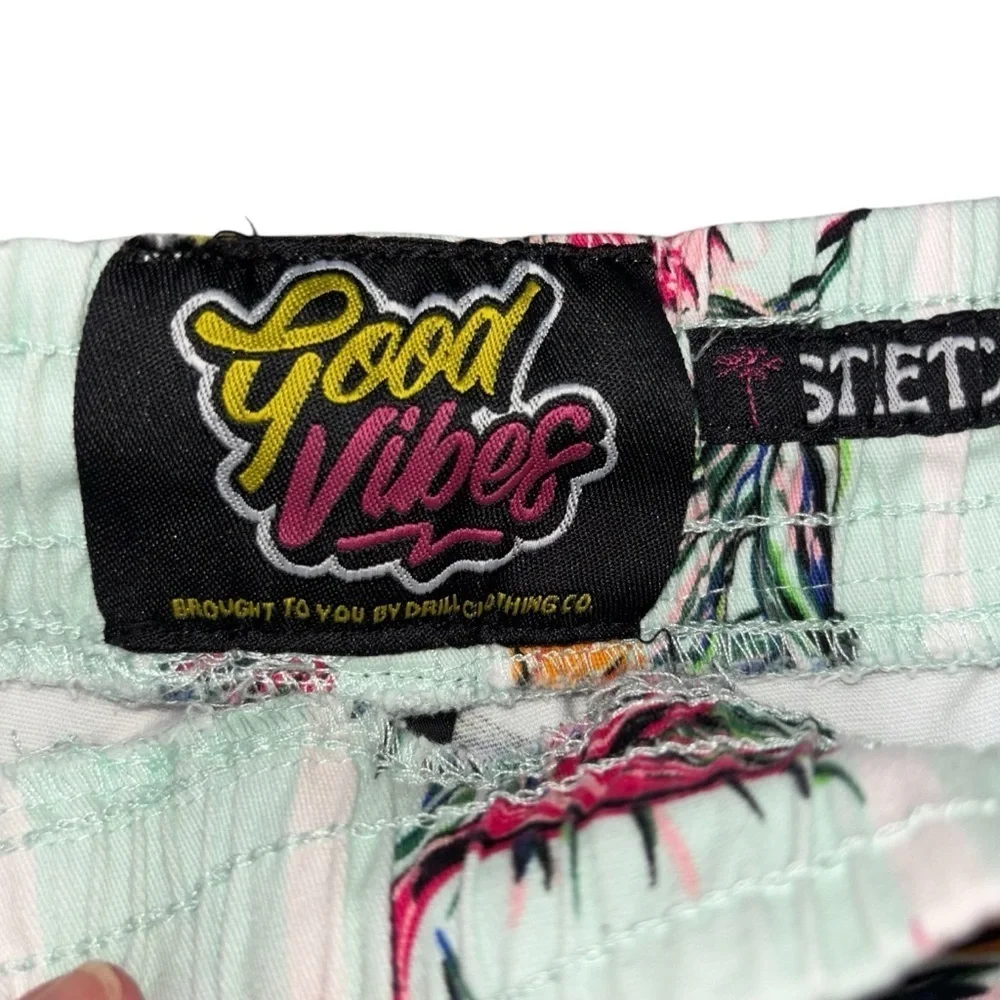 Good Vibes by Drill Clothing Co. Boy's S Small Bermuda Shorts Beach Palm Print